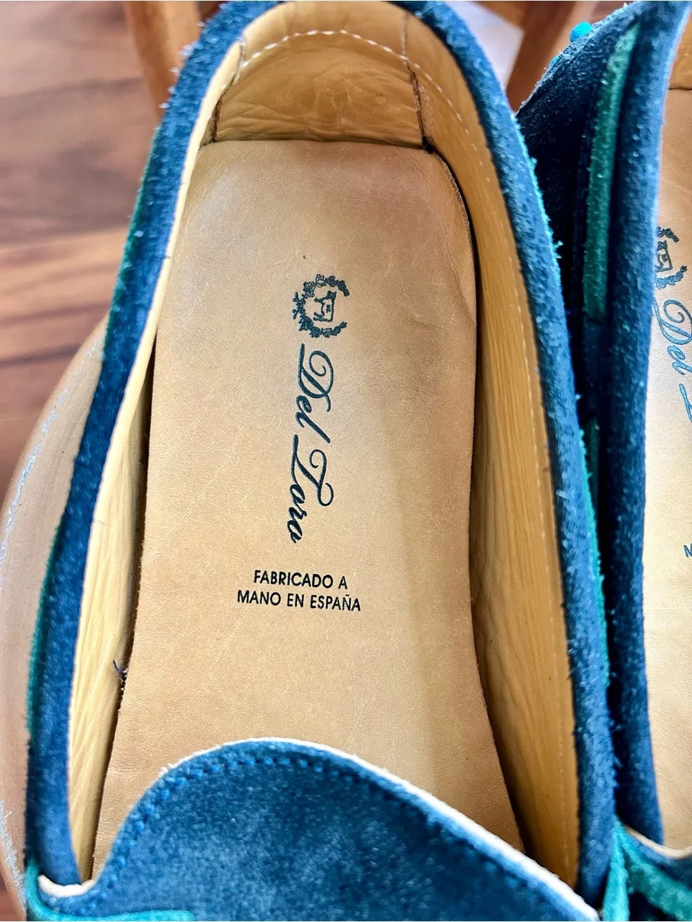 Del Toro suede upper